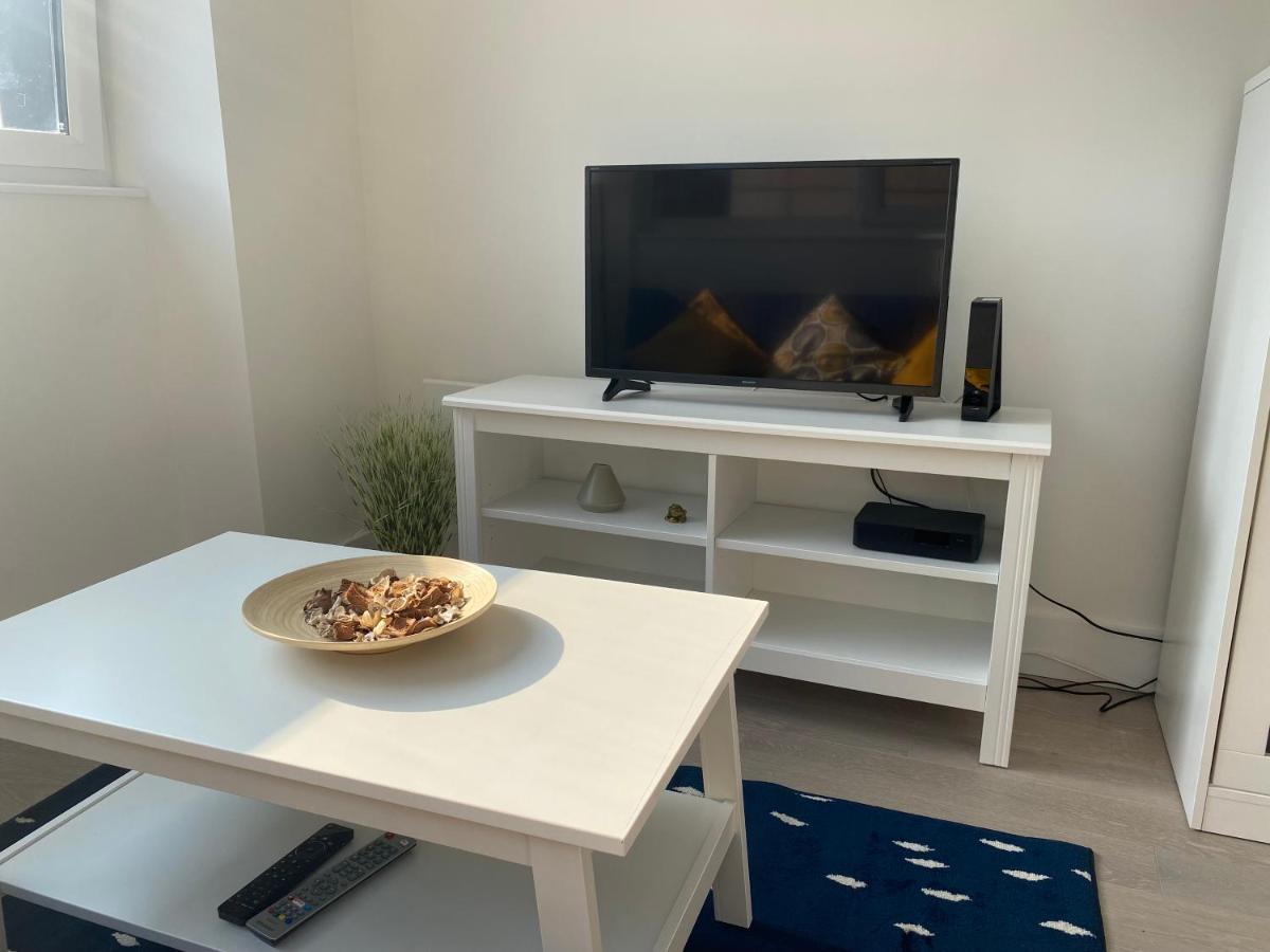 Central Location, Parking, Wi-Fi, Modern Apartment Milton Keynes Ngoại thất bức ảnh