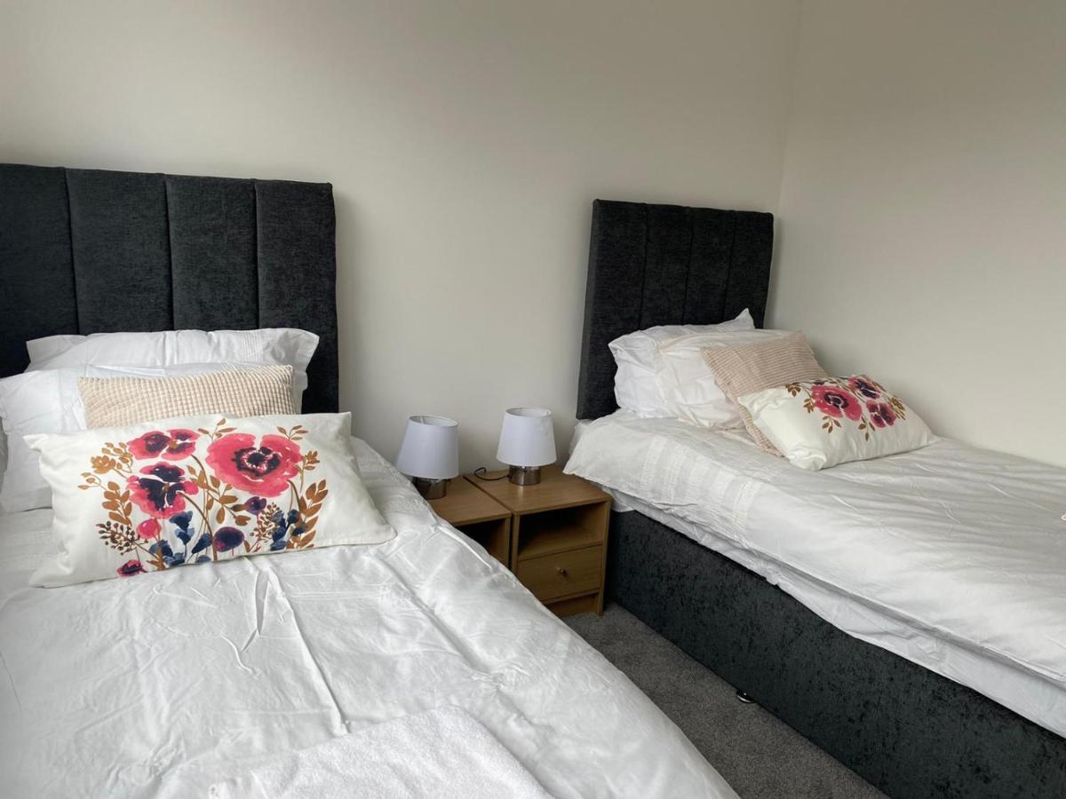 Central Location, Parking, Wi-Fi, Modern Apartment Milton Keynes Ngoại thất bức ảnh