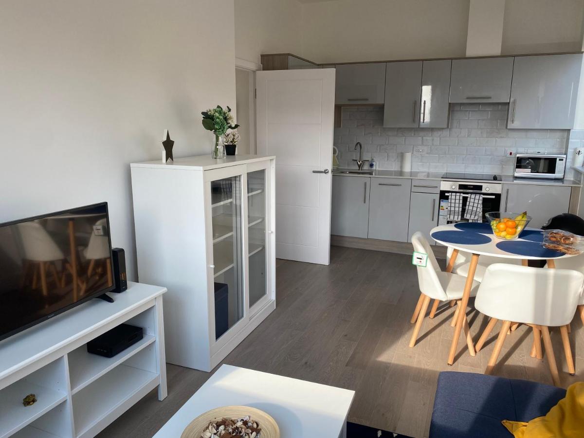 Central Location, Parking, Wi-Fi, Modern Apartment Milton Keynes Ngoại thất bức ảnh