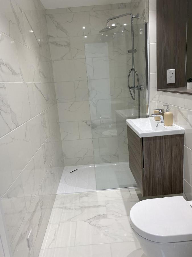 Central Location, Parking, Wi-Fi, Modern Apartment Milton Keynes Ngoại thất bức ảnh